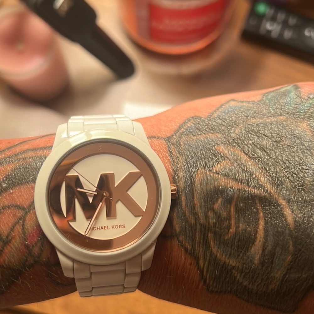 - Micheal kors rose gold and white watch with tags and box